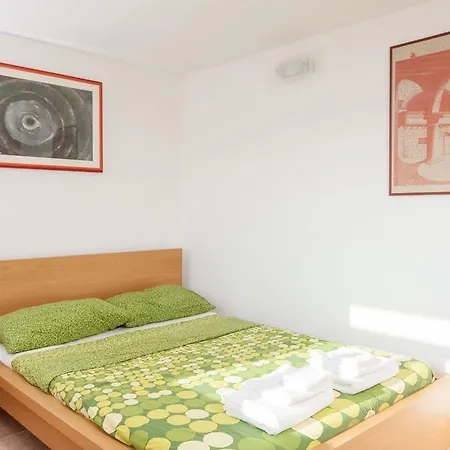 Apartment House Of Cinema